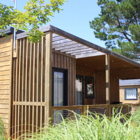 CHALET 4 personnes - Premium Badiane - 2 chambres - 2 salles de bains - Draps, serviettes, plancha, forfait ménage