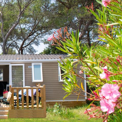 BUNGALOW 8 personnes - LUXE 6/8 personnes 3 ch, CLIM / TV / WIFI gratuit