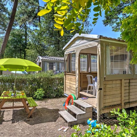 Bungalow toilé 5 personnes - Cabane Nature - 2 chambres-sans - Sanitaires-terrasse couverte-19m²-sans - TV