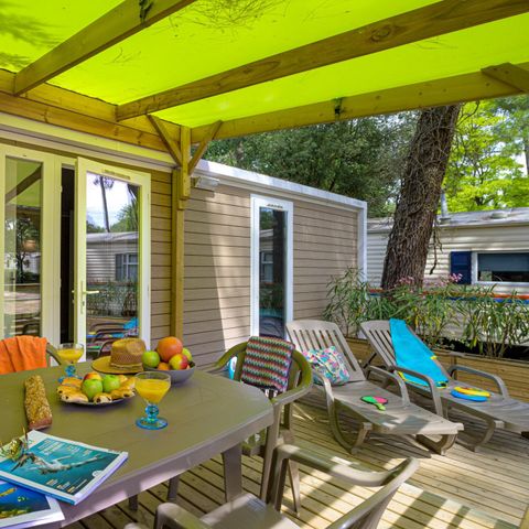 BUNGALOW 5 personnes - Premium PLUS 2ch-CLIM- 2 SDB-TV-LV-plancha-terrasse couverte-33m² | PREMIUM