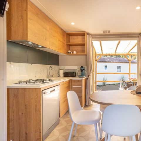 BUNGALOW 6 personnes - Garden 3ch-CLIM-baignoire-TV-LV-plancha-terrasse couverte-33m² | PREMIUM
