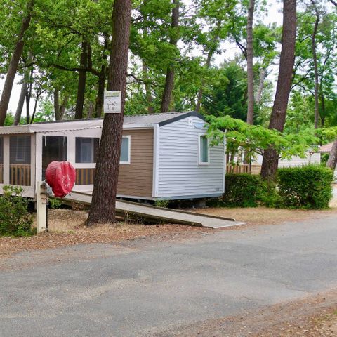 BUNGALOW 5 personnes - Life 2ch PMR- CLIM -TV-LV-plancha-32m²-terrasse couverte | PREMIUM 