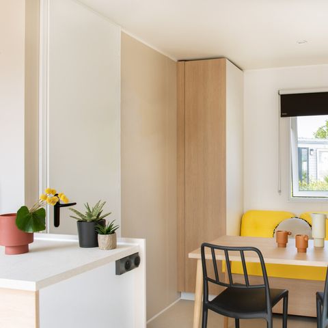 BUNGALOW 4 personnes - Confort TV PLUS 2ch | CONFORT - 26m² - terrasse couverte - TV - plancha