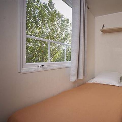 BUNGALOW 6 personnes - Premium | 3 Ch. | 6 Pers. | Terrasse surélevée | 1 SDB | Clim. | TV