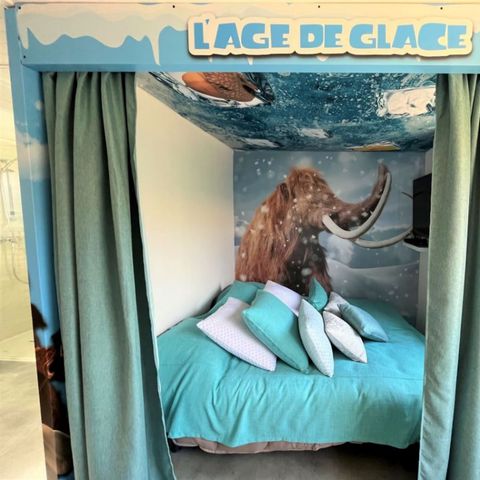 HÉBERGEMENT INSOLITE 4 personnes - Cabane Cinéma Dim/Dim