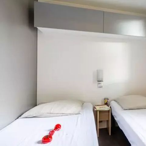 BUNGALOW 4 personnes - Mobil-home | Comfort | 2 Ch. | 4 Pers. | Terrasse simple