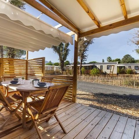 BUNGALOW 5 personnes - PREMIUM - 2 chambres avec climatisation +TV+ Plancha à gaz + 2 SDB 