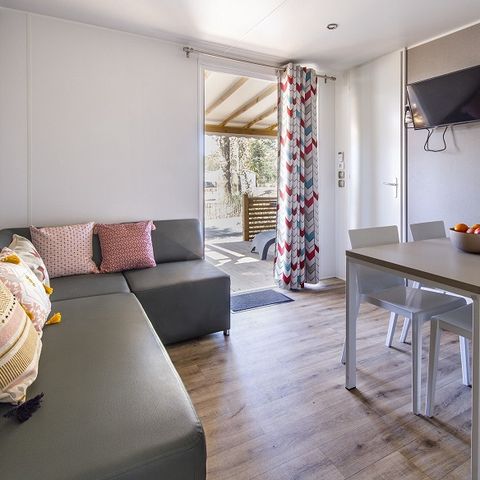 BUNGALOW 5 personnes - PREMIUM - 2 chambres avec climatisation +TV+ Plancha à gaz + 2 SDB 