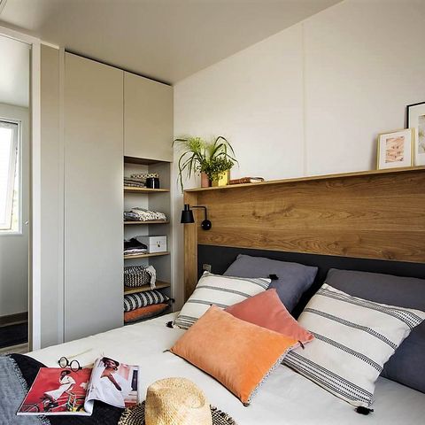 BUNGALOW 7 personnes - PREMIUM - 3 chambres avec climatisation +TV+ Plancha à gaz + 2 SDB 