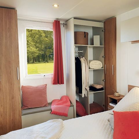BUNGALOW 6 personnes - 2 chambres (avec clim + TV) en arrivée le samedi