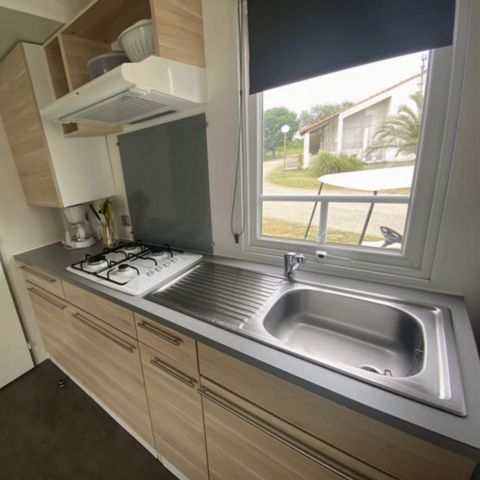 BUNGALOW 4 personnes - MH Confort Mistral 4 personnes - 2 chambres, climatisation et télévision