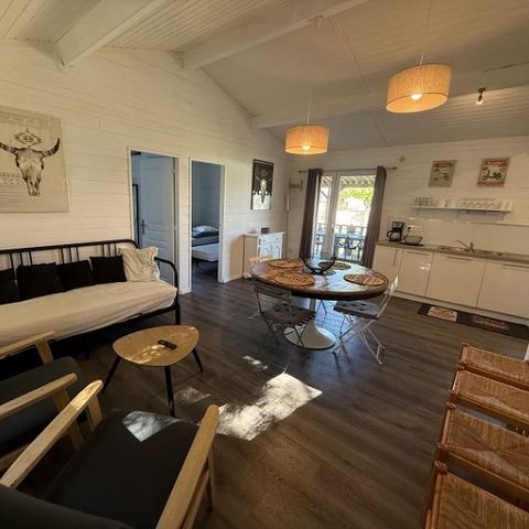 CHALET 8 personnes - Grande Cabane Pampa 6/8 personnes - 3 chambres, climatisé, lave-vaisselle, télévision