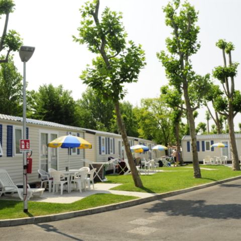 BUNGALOW 7 personnes - Riviera 860-3 CD