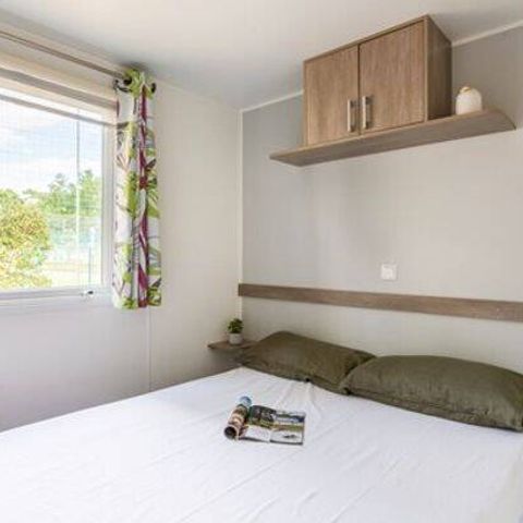 BUNGALOW 6 personnes - Mobil-home | Comfort | 2 Ch. | 4/6 Pers. | Terrasse surélevée non couverte | 1 SDB | TV