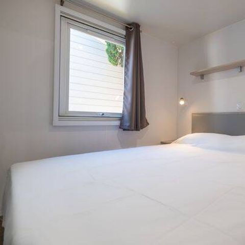 BUNGALOW 8 personnes - Mobil-home | Comfort | 3 Ch. | 6/8 Pers. | Terrasse surélevée non couverte | 1 SDB | TV