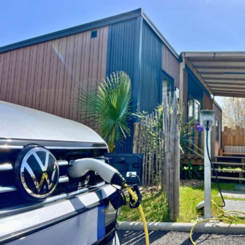 BUNGALOW 8 personnes - Mobile-Home LUXE LOKIZ avec spa 8 personnes