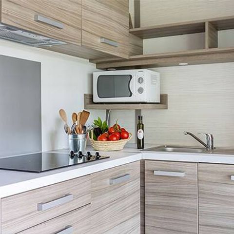 Mobilhome 7 personnes - Chalet | Comfort XL | 3 Ch. | 5/7 Pers. | Terrasse surélevée | Clim. | TV