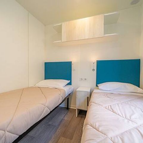 BUNGALOW 4 personnes - Mobil-home | Premium | 2 Ch. | 4 Pers. | Terrasse surélevée | Clim. | TV