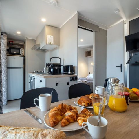 BUNGALOW 6 personnes - Mobil-home | Comfort | 3 Ch. | 6 Pers. | Terrasse couverte | 1 SDB | Clim.