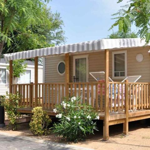 BUNGALOW 6 personnes - 6 places 3 chambres clim TV