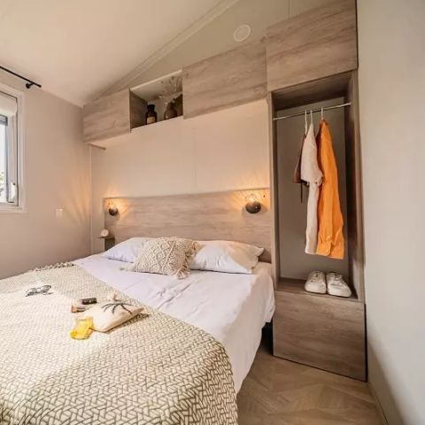 BUNGALOW 4 personnes - Loisirs 3 Pièces 4 Personnes + TV