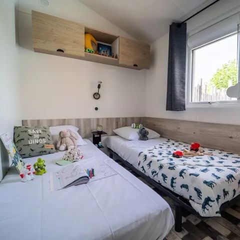 BUNGALOW 6 personnes - Trio Premium 4 Pièces 6 Personnes Jacuzzi + Climatisé + TV