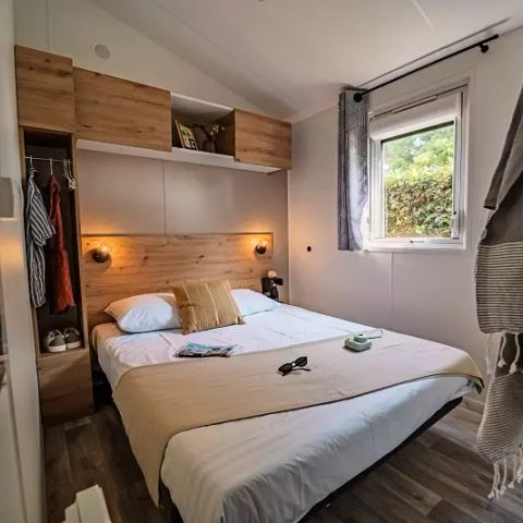 BUNGALOW 8 personnes - Quattro Premium 5 Pièces 8 Personnes Jacuzzi + Climatisé + TV 