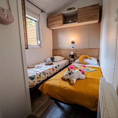 BUNGALOW 8 personnes - Quattro Premium 5 Pièces 8 Personnes Jacuzzi + Climatisé + TV 