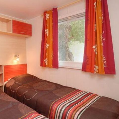 Mobilhome 5 personnes - Mobil-home | Comfort XL | 2 Ch. | 5 Pers. | Terrasse surélevée | 2 SDB | Clim. | TV