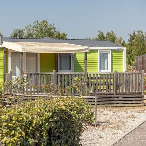 Mobilhome 5 personnes - Mobil-home | Comfort XL | 2 Ch. | 5 Pers. | Terrasse surélevée | 2 SDB | Clim. | TV