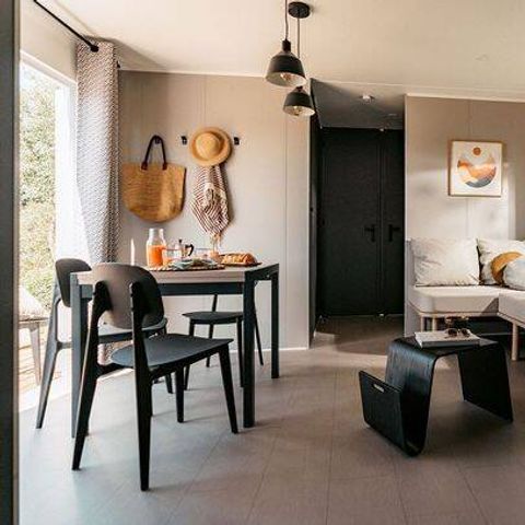 Mobilhome 8 personnes - Mobil-home | Comfort | 4 Ch. | 8 Pers. | Terrasse surélevée | 2 SDB | Clim.