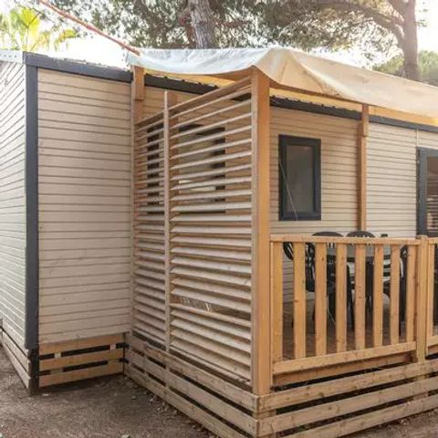Mobilhome 8 personnes - Mobil-home | Comfort | 4 Ch. | 8 Pers. | Terrasse surélevée | 2 SDB | Clim.