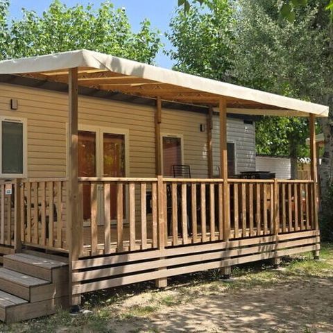 Mobilhome 8 personnes - Mobil-home | Comfort | 4 Ch. | 8 Pers. | Terrasse surélevée | Cuisine extérieure | 2 SDB | Clim.