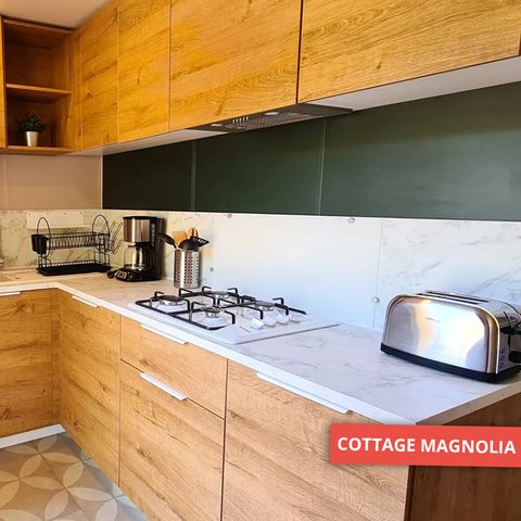 BUNGALOW 5 personnes - NEW 2023 ! Cottage MAGNOLIA + jacuzzi 32m² (2 chambres)