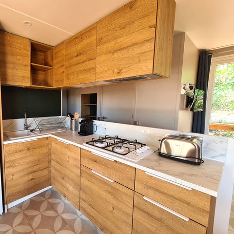 BUNGALOW 10 personnes - NEW 2024 Cottage Côté Jardin Jacuzzi (6/8P) PRESTIGE 3CH. 2SDB + TIPI 2 couchages