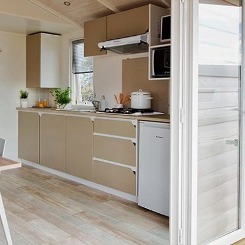 Mobilhome 4 personnes - Confort | 2 chambres | 4 pers. | Terrasse simple | 1 salle de bain | Climatisation | TV
