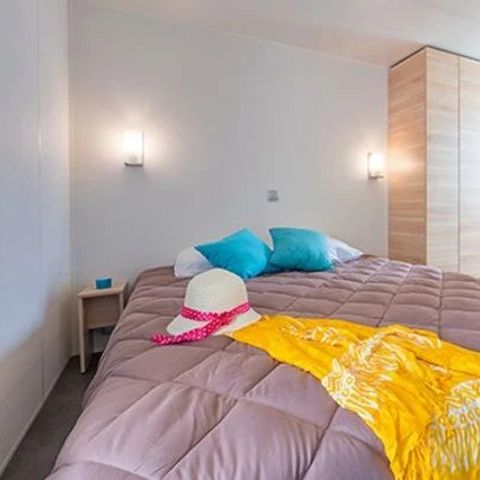 BUNGALOW 4 personnes - Ultimate | 2 Ch. | 4 Pers. | Terrasse Surélevée | 2 SDB | Clim. | TV