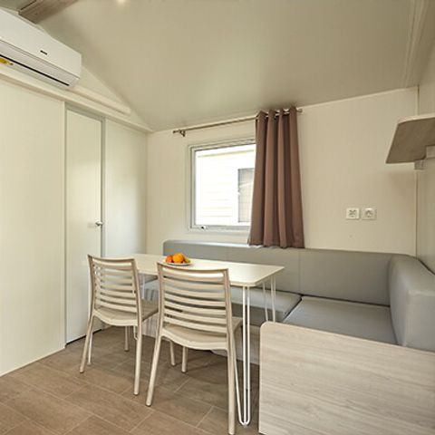 BUNGALOW 4 personnes - Mobil-home | Premium Azure | 2 Ch. | 4 Pers. | Terrasse surélevée | Clim. | TV
