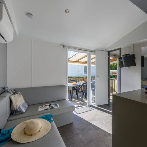 BUNGALOW 4 personnes - Mobil-home | Ultimate | 2 Ch. | 4 Pers. | Terrasse surélevée | 2 SDB | Clim. | TV