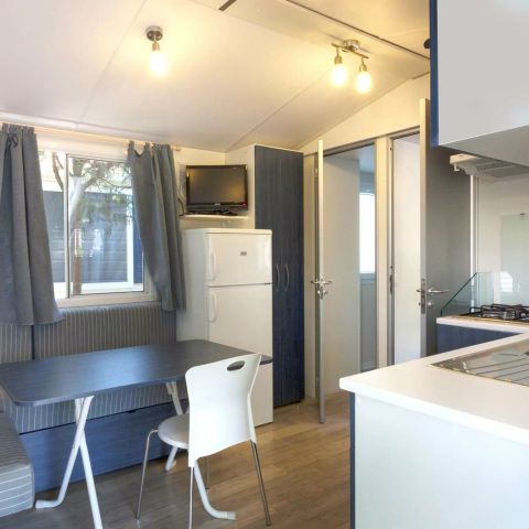 BUNGALOW 6 personnes - BLU ROMANTIC + TV