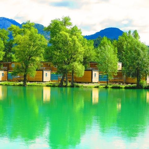 BUNGALOW 4 personnes - Loggia Confort 33m² - Bord de lac - Climatisation - TV