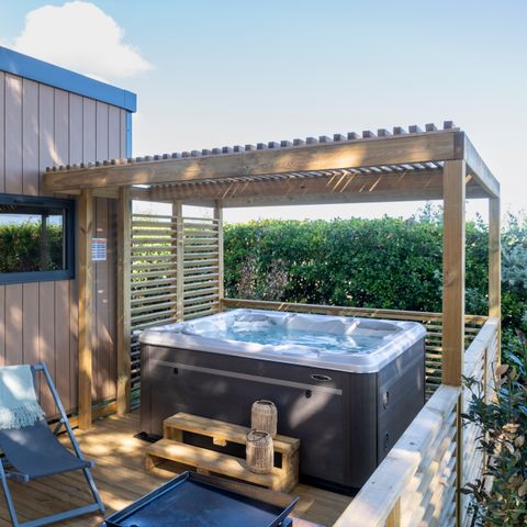 BUNGALOW 6 personnes - EXCLUSIF 3 chambres Jacuzzi  avec suite parentale