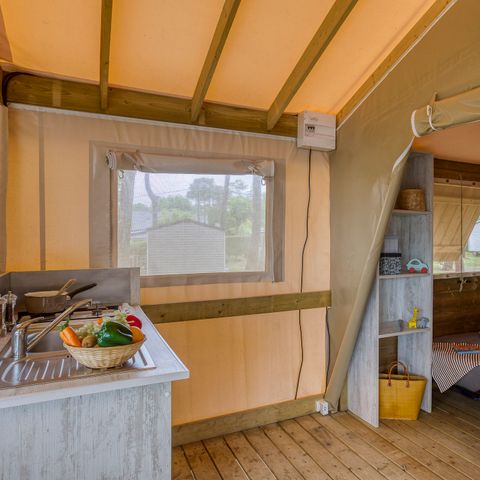Tente en toile et en bois 4 personnes - INSOLITE CONFORT LODGE (sans sanitaires)