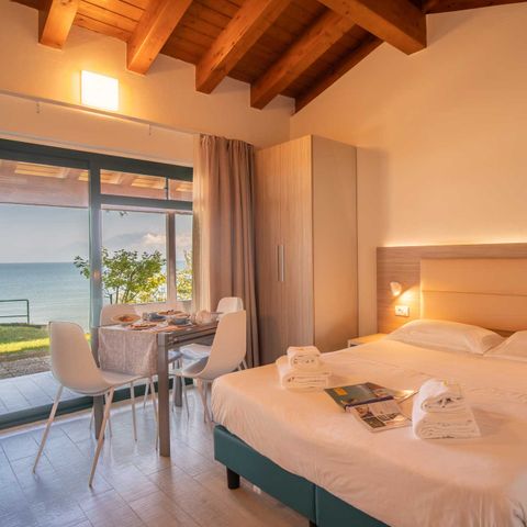 STUDIO 3 personnes - Studio Deluxe (2 adultes et 1 enfant max)