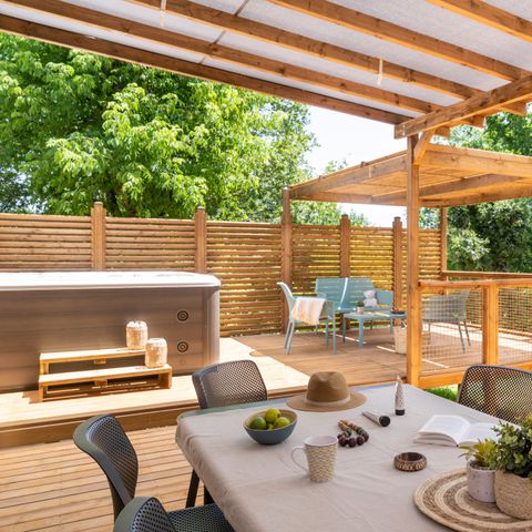 BUNGALOW 6 personnes - EXCLUSIF 3 chambres Jacuzzi avec suite parentale