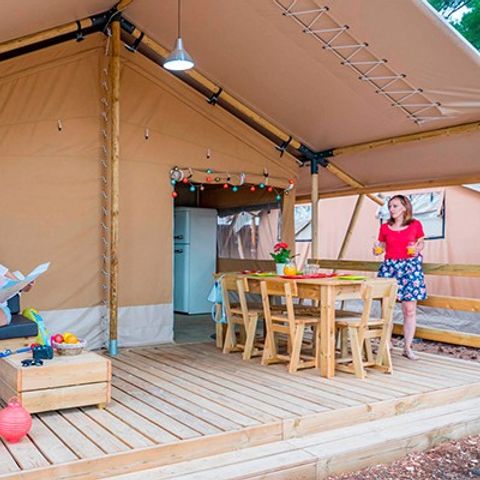 Tente en toile et en bois 6 personnes - Tente Safari | 3 Ch. | 6 Pers. | 1 SDB | Clim.