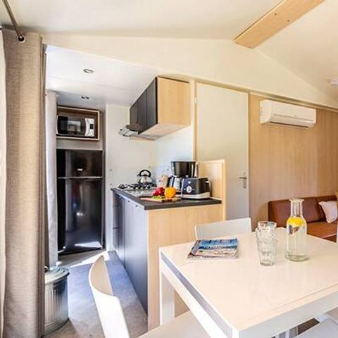 BUNGALOW 6 personnes - Mobil-home | Premium Exclusive | 3 Ch. | 6 Pers. | Terrasse surélevée | Douche tropicale | Clim. | TV