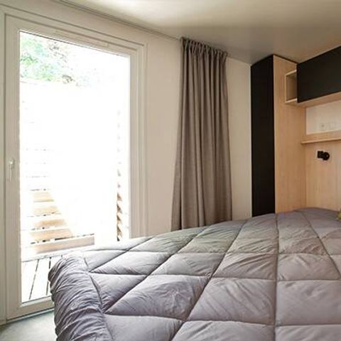 BUNGALOW 6 personnes - Mobil-home | Premium Exclusive | 3 Ch. | 6 Pers. | Terrasse surélevée | Douche tropicale | Clim. | TV