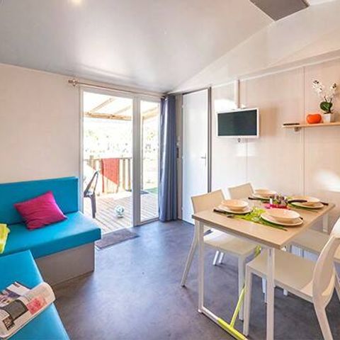 BUNGALOW 4 personnes - Ultimate | 2 Ch. | 4 Pers. | Terrasse surélevée | Jacuzzi | 2 SDB | Clim. | TV