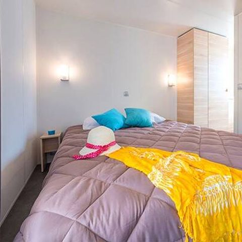 BUNGALOW 4 personnes - Ultimate | 2 Ch. | 4 Pers. | Terrasse surélevée | Jacuzzi | 2 SDB | Clim. | TV